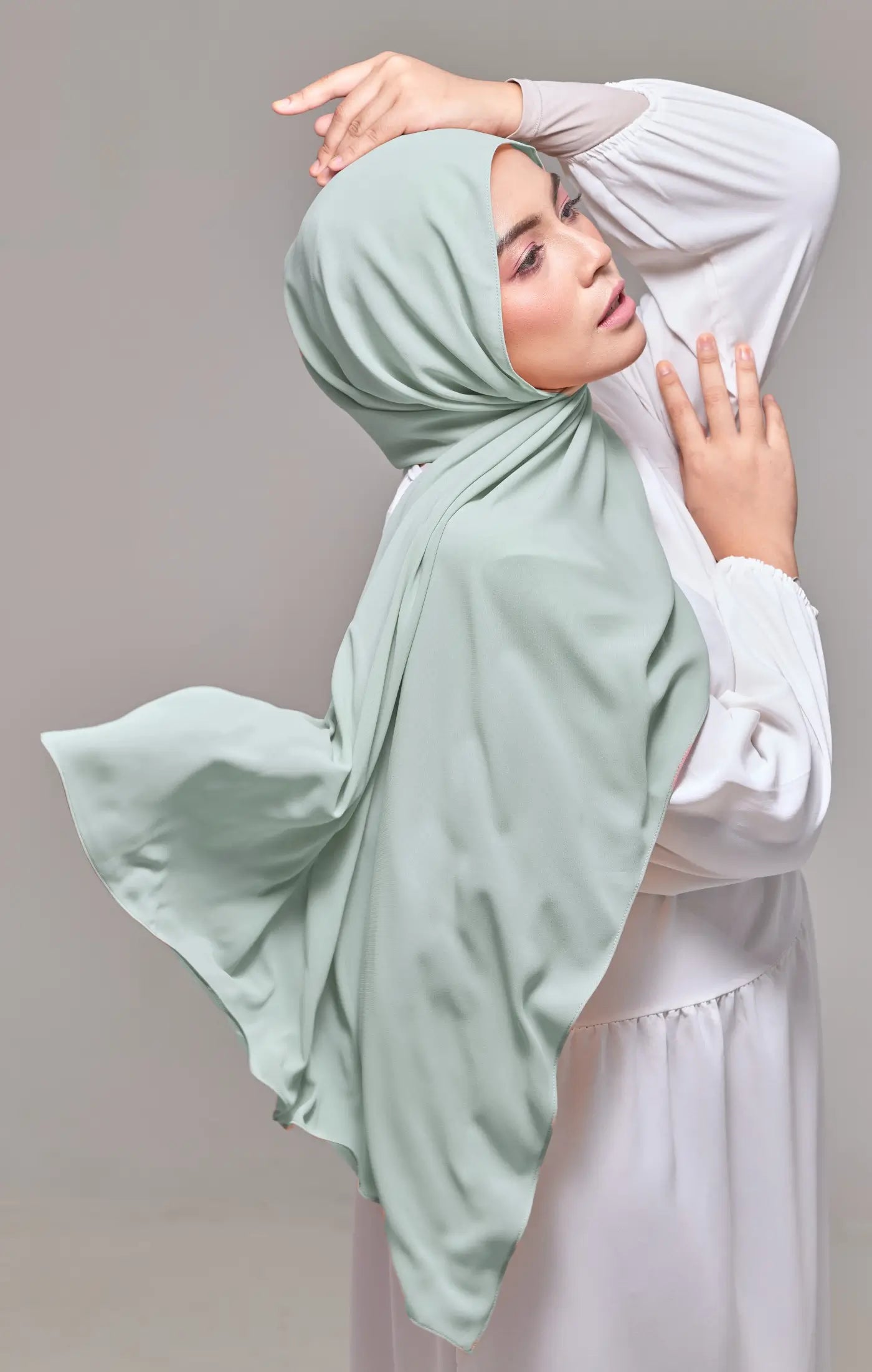 FAURA SHAWL | DUSTY GREEN