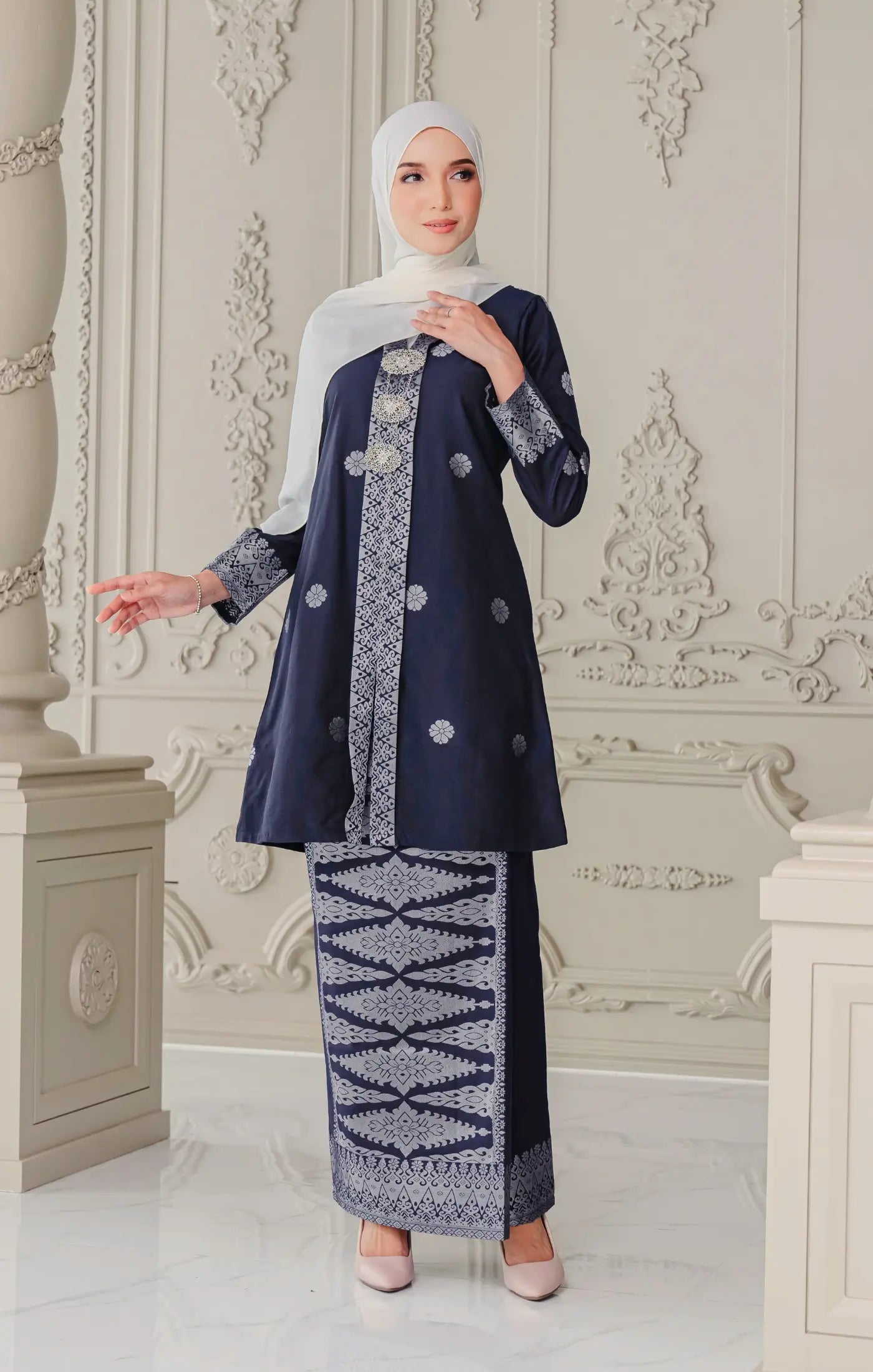 LAYLO KEBAYA | BLUE BLACK SILVER